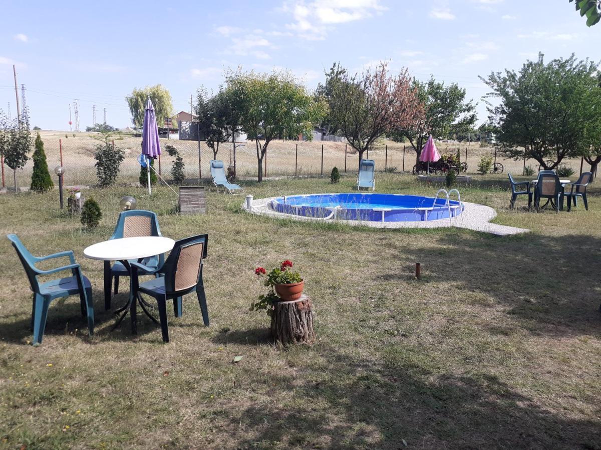 Guest House Edelvais Dve Mogili Kültér fotó